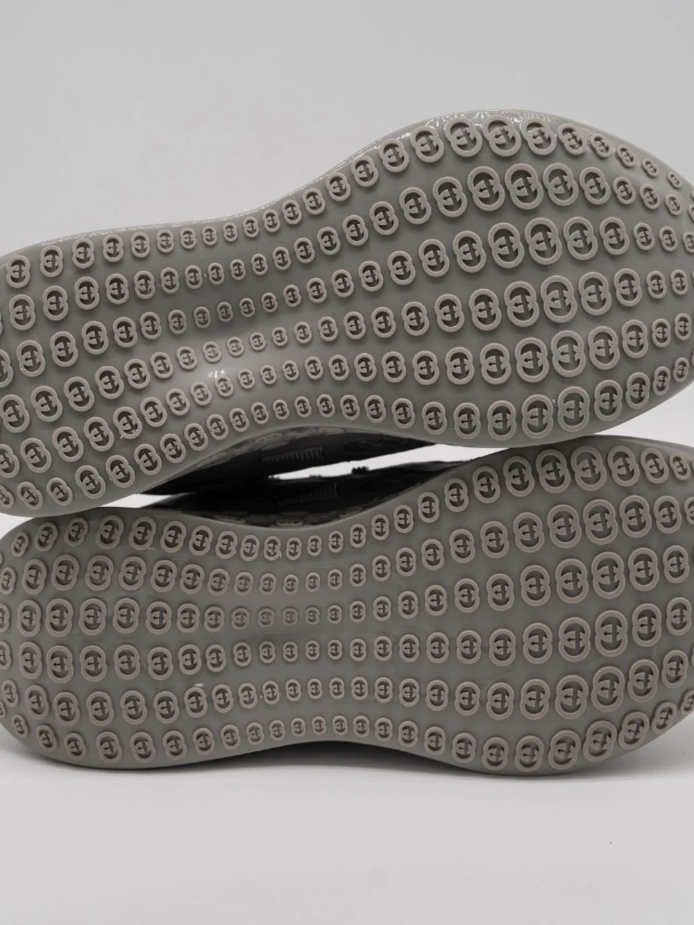 Gucci Men's Sneakers Grey Cub3d Leather GG Mesh Reflective size 8G 8.5 US